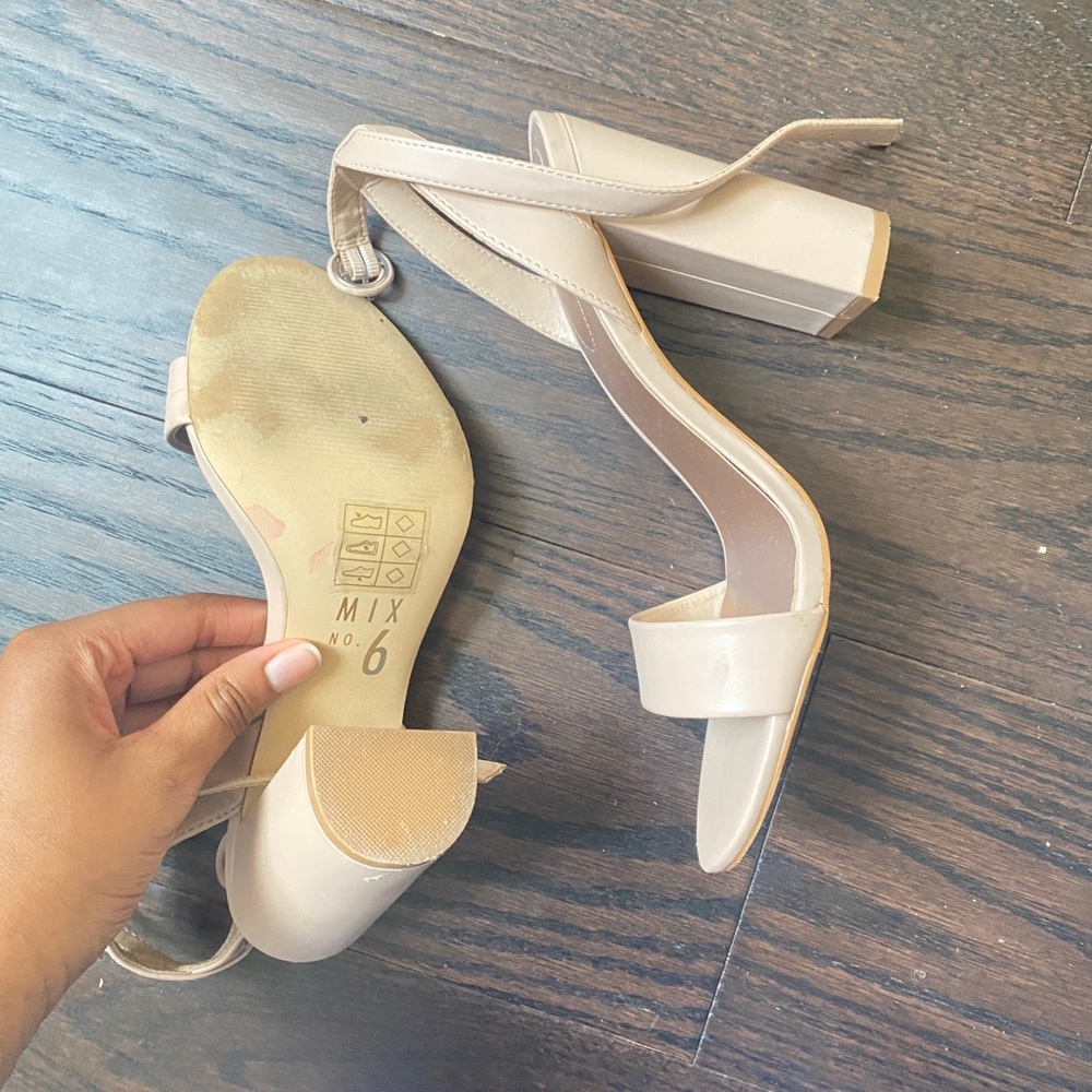 Shoes - Picture 3 of 4